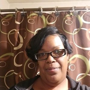 Meet your Posher, Daphne